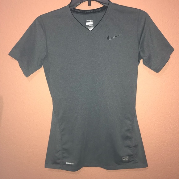 Nike fitted pro top - Picture 2 of 5